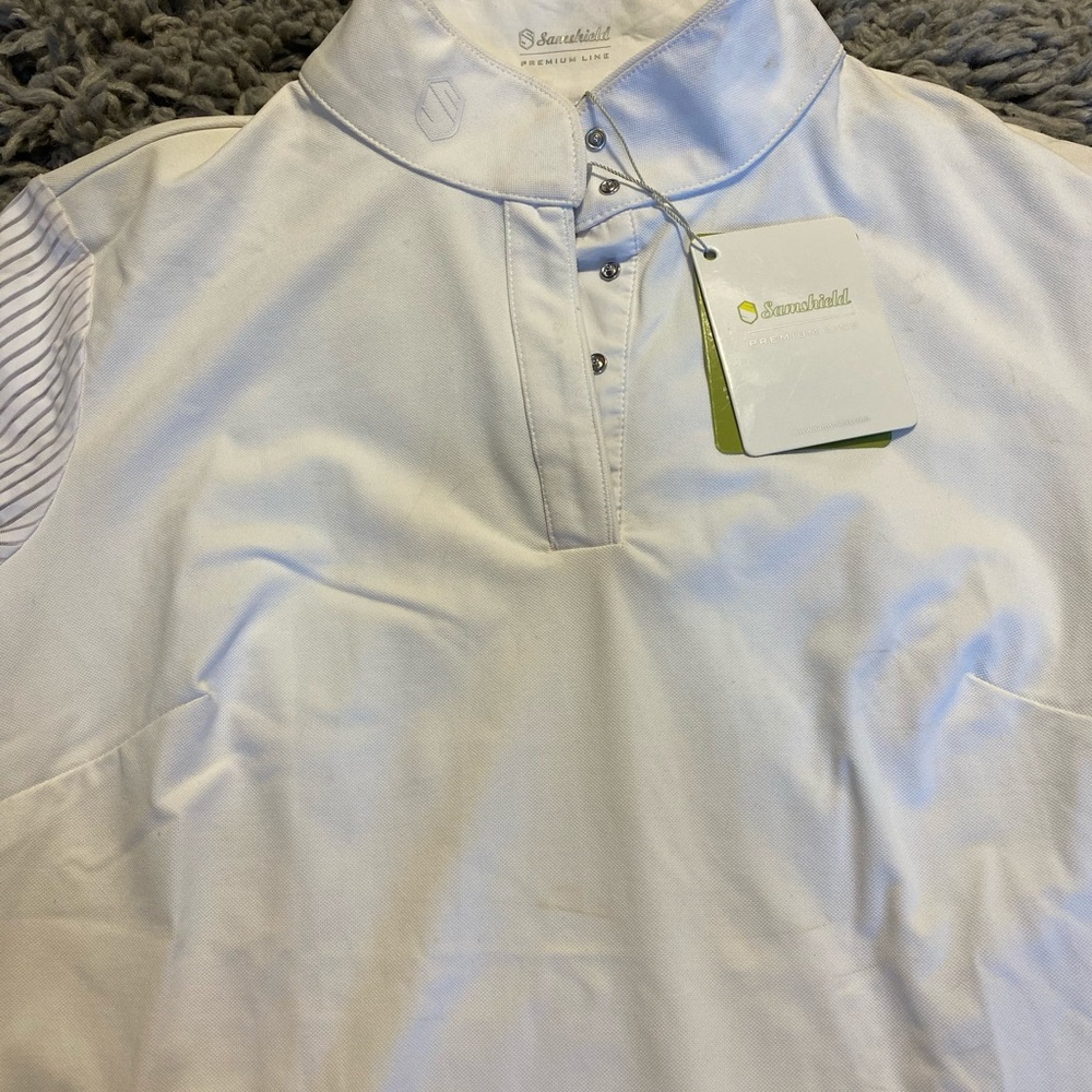 Samsheild show shirt woman’s large never worn